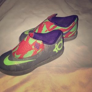 UNISEX KID SNEAKERS